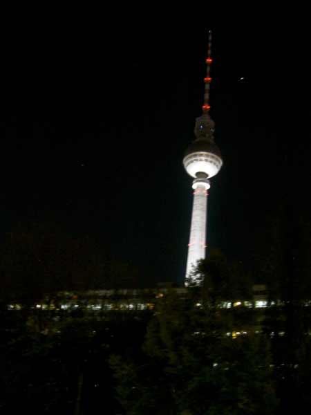 fernsehturm nachts